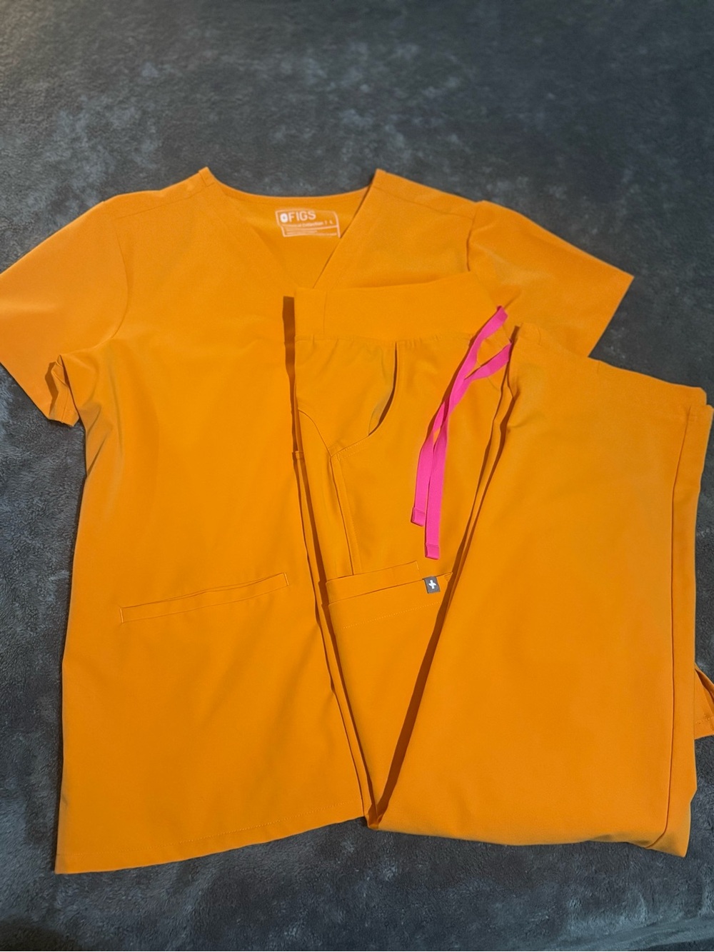 FIGS Women's Creamsicle Set